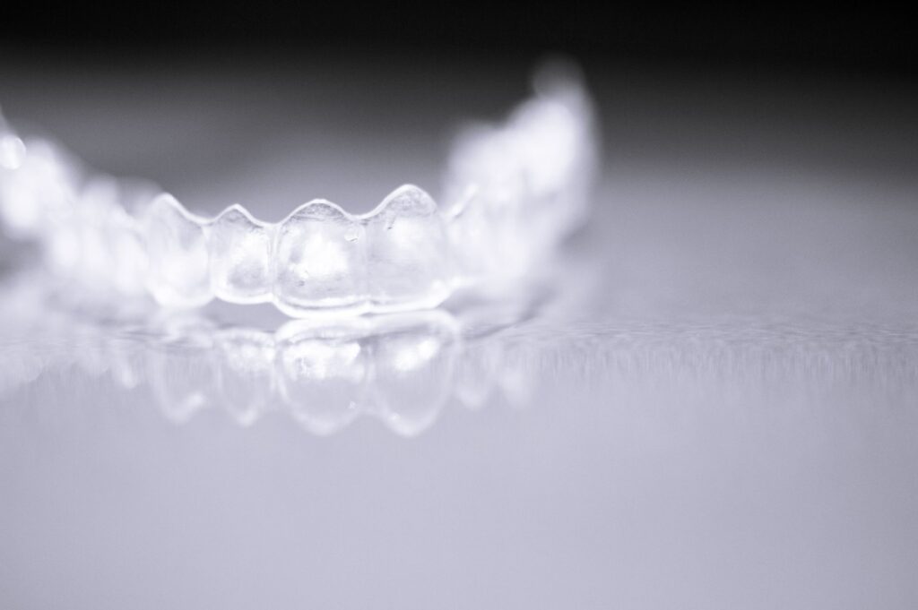 Διάφανοι Νάρθηκες Invisalign διαφανείς νάρθηκες